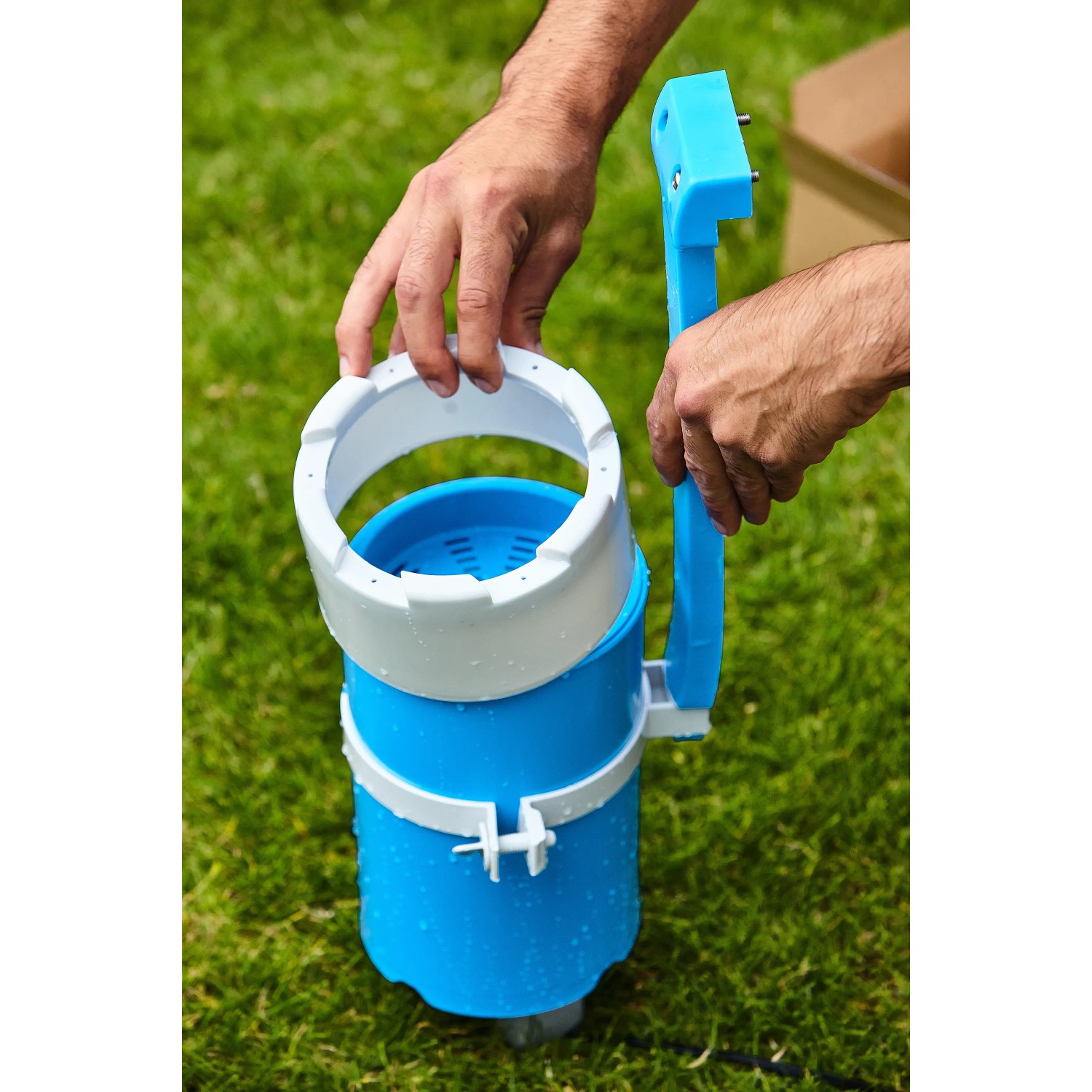 Summer Fun Skimmy 2 Einhängefilteranlage für Stahlwandbecken, blaue Poolpumpe mit Skimmer.