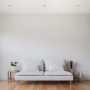 Wohnraum mit Briloner LED-Einbaustrahlern in Nickel Matt, die eine gemütliche Atmosphäre schaffen.