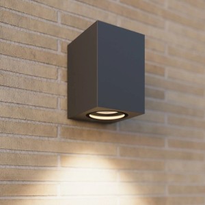 Moderne, schwarze Lucande Xava Außenwandleuchte aus Aluminium, 1-flammig mit GU10 Fassung.