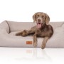 Beiges Knuffelwuff Hundebett Emma Velours XXL (120x85cm) mit Hund