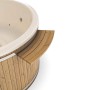 Finntherm Hot Tub Stockholm Spa Edition, cremeweiß, mit Holzverkleidung und Ablage.