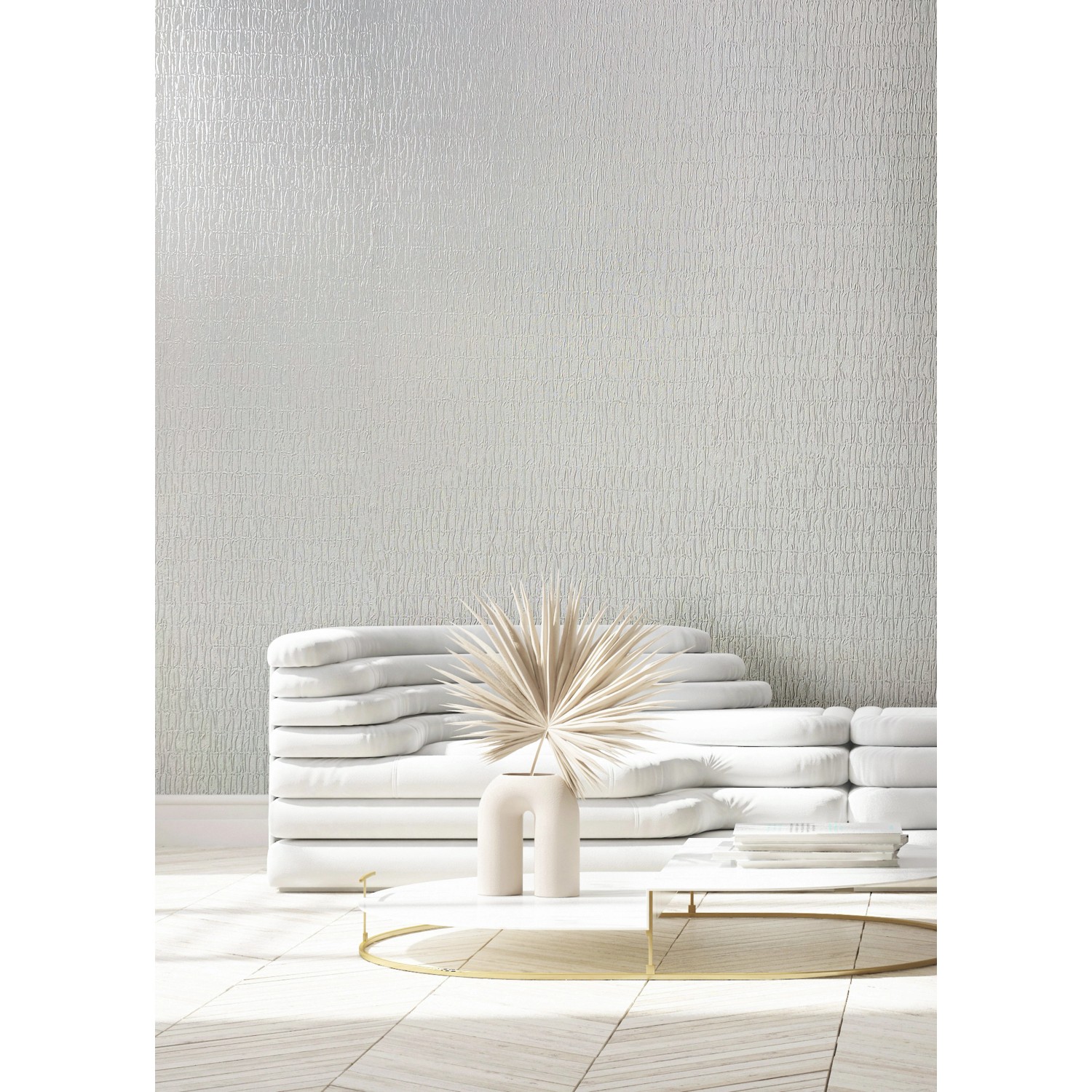 Weiße Marburg Vliestapete Kumano mit Strukturmuster für Wohnräume.