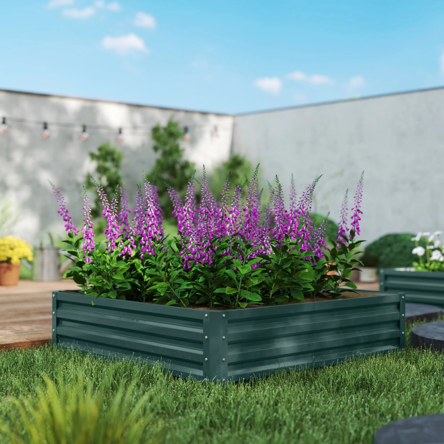 Grünes Outsunny Garten-Bett aus verzinktem Stahl, 120x120x30cm, bepflanzt mit lila Blumen.