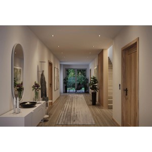 Paulmann LED-Einbaustrahler in moderner Diele, warmweißes Licht, flache Deckenmontage, Eisen-Optik.