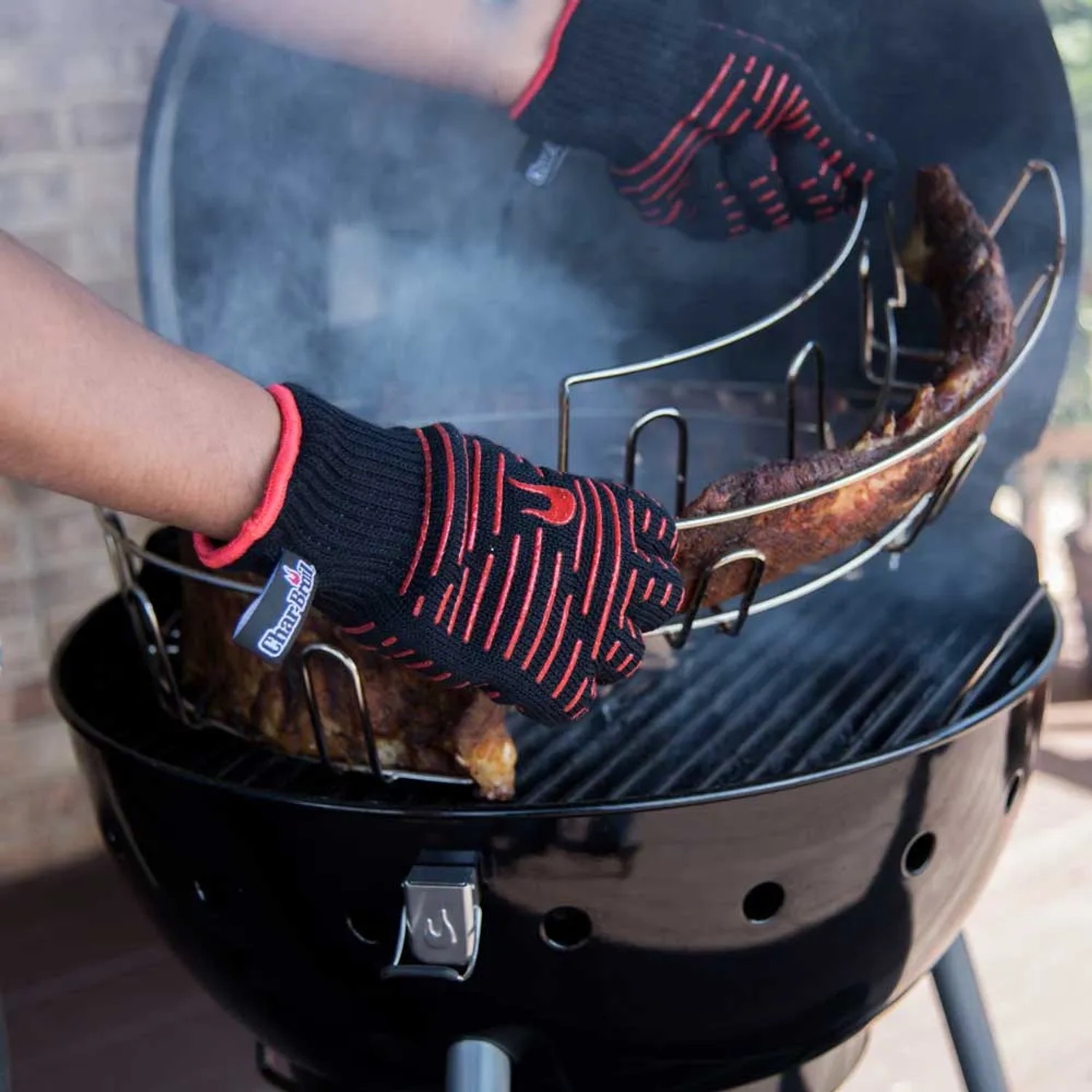 Char-Broil Grillhandschuhe zum Schutz vor Hitze beim Grillen.