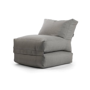 Anthrazitfarbener mokebo Outdoor Sitzsack/Gartenliege Summerdream als Sessel.