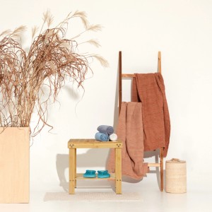 Relaxdays Badhocker Bambus Natur mit Ablage 41,5 cm x 44 cm x 28 cm