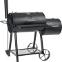Schwarzer Jamestown Smoker Charlton Holzkohlegrill mit Ablagefläche und Rädern.