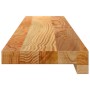Hellbraune Massivholz Eiche Fensterbank, 90x15x2 cm, fein geschliffen, mit natürlicher Maserung und Aussparung.