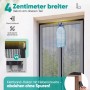 Schwarzer Insektenschutz-Türvorhang mit 4 cm breitem Klettverschluss, der eine Wasserflasche hält. Stark haftend, spurlos abziehbar.