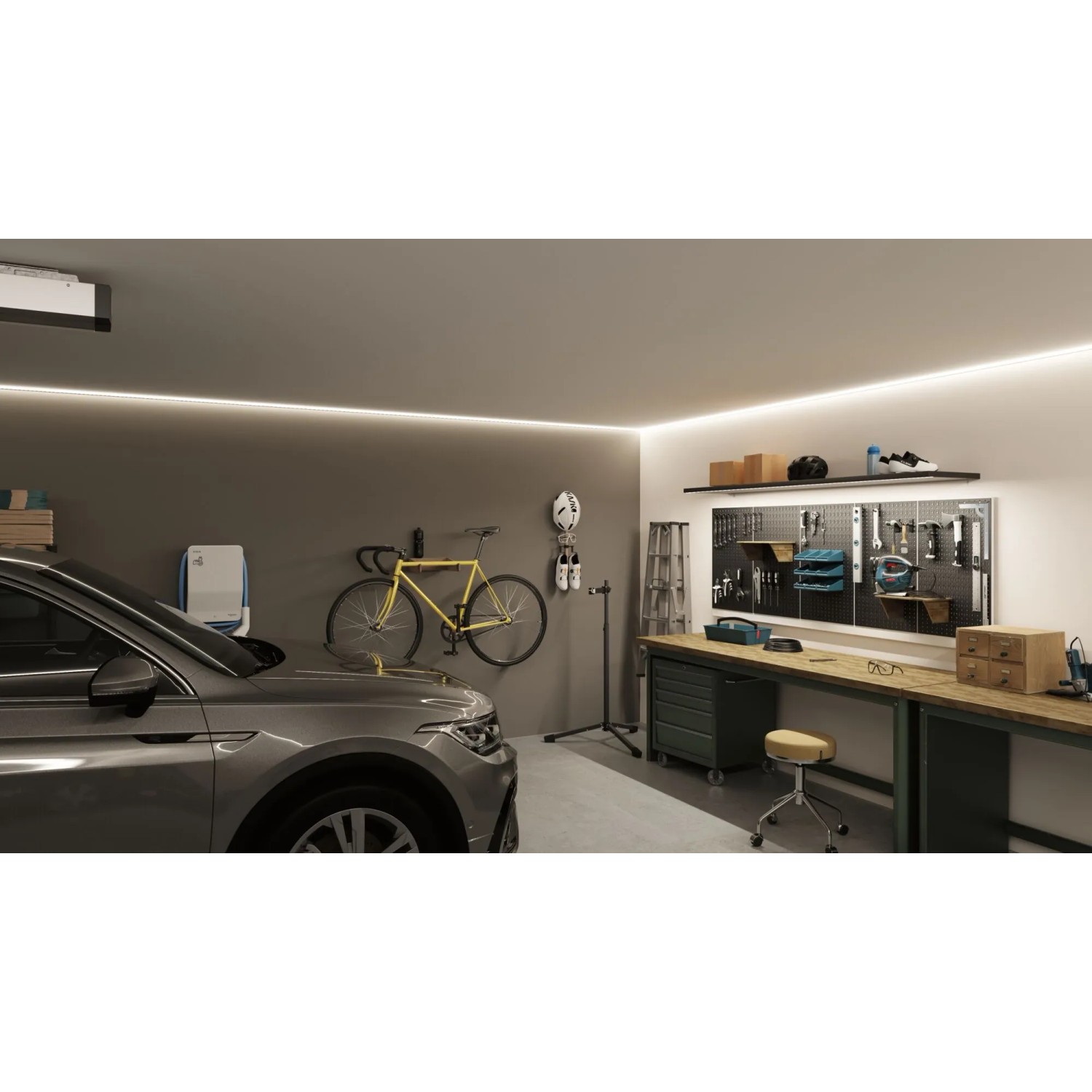 Paulmann MaxLED 500 LED-Strip-Basisset in Warmweiß beleuchtet eine moderne Garage mit Auto und Werkbank indirekt.
