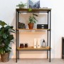 Regal mit Stahlrohr-Befestigungsringen in Schwarz matt, ideal für DIY Möbel im Industrial Style.