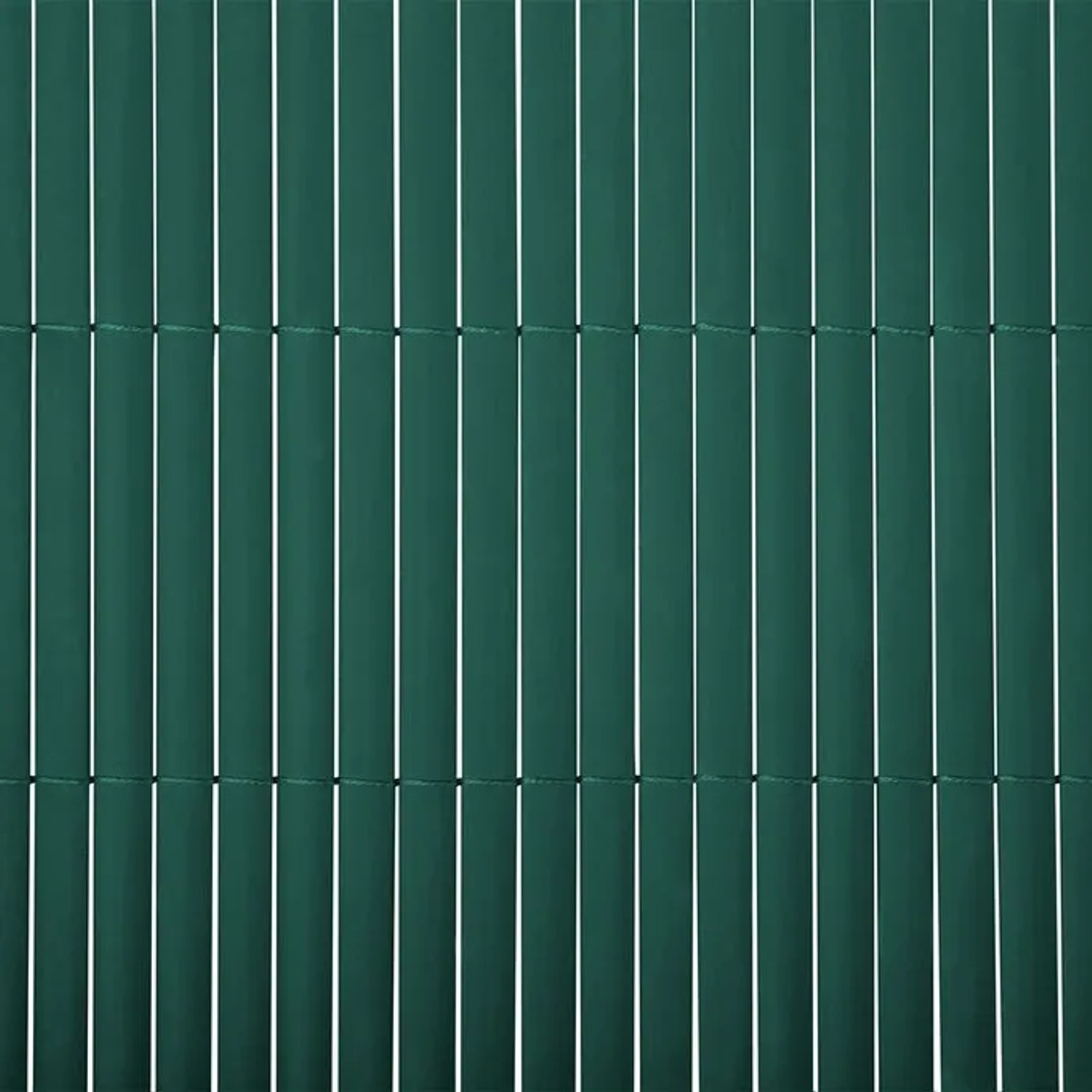 Blickdichter, grüner PVC Sichtschutzzaun (150x300cm) für Garten und Balkon.