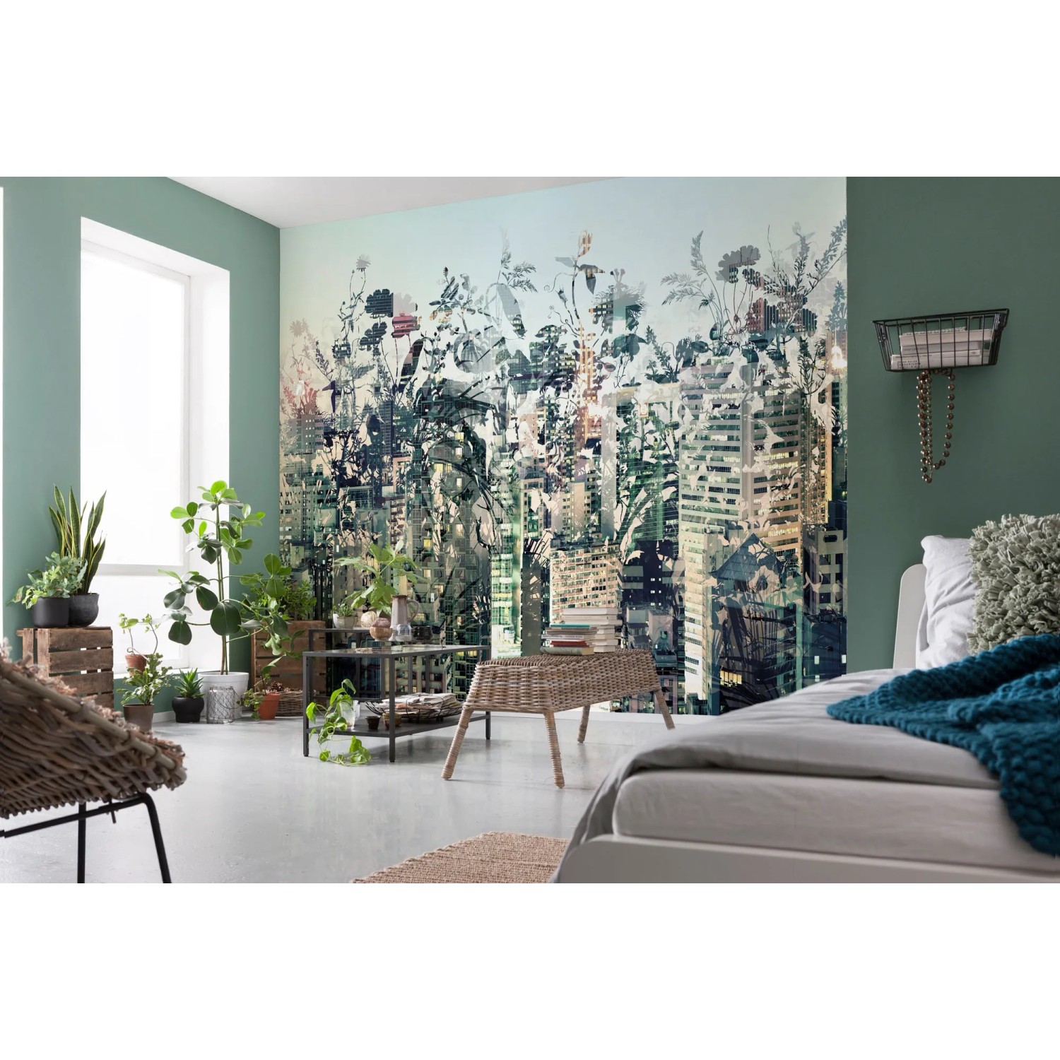 Komar Fototapete Urban Jungle im Schlafzimmer: Stadtbild mit Pflanzen, 368x254 cm.