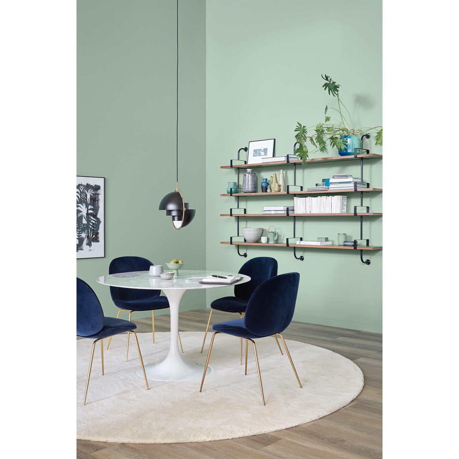 Esszimmer in Spa-Grün mit Schöner Wohnen Trendfarbe an der Wand. Farbtester für die Wandfarbe.