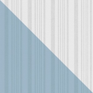 Strukturierte, überstreichbare Vliestapete mit Streifenmuster in Weiß und Hellblau.