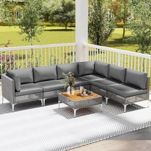 Graues Lounge Möbel Set aus Rattan-Optik mit Ecksofa, Kissen und Akazienholz-Tisch für Balkon & Garten.