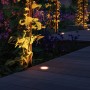 Paulmann LED Bodeneinbaustrahler Floor Plug & Shine im Garten, warmweißes Licht.