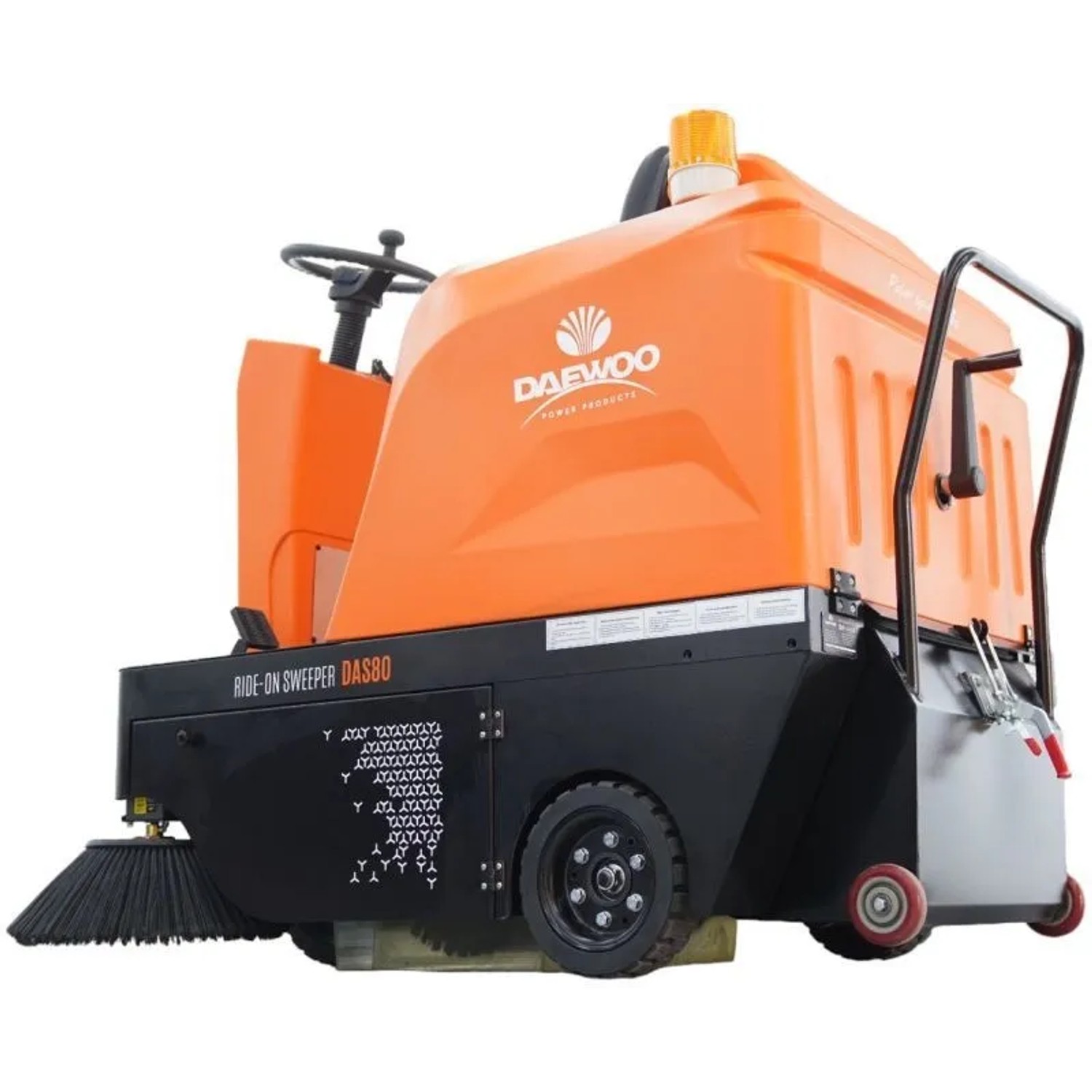 Orange-schwarze DeTec. DAEWOO Aufsitz Kehrmaschine mit Lenkrad, Seitenbürsten und Warnleuchte für effiziente Bodenreinigung.