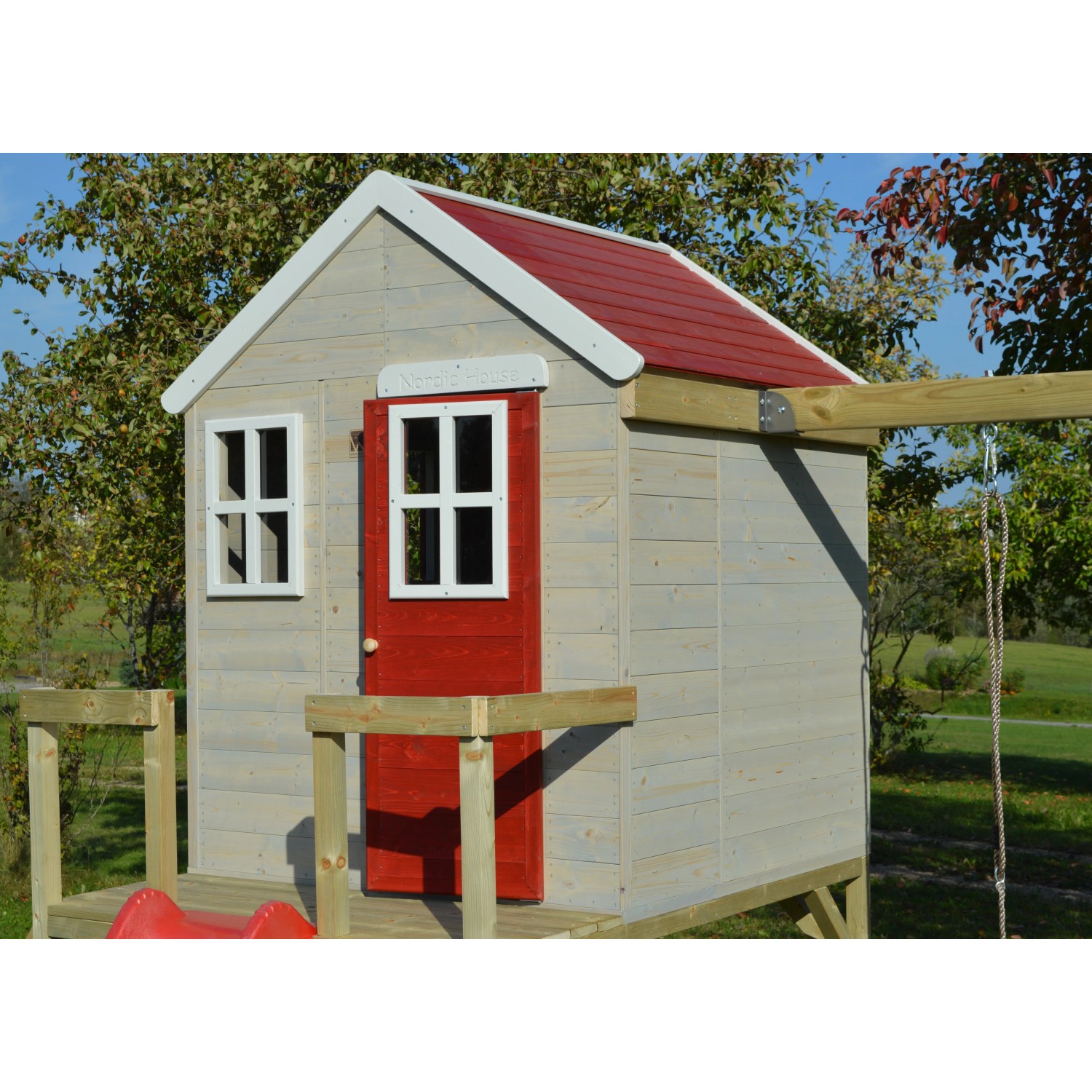 Wendi Toys Kinderspielhaus Elefant mit Veranda und Rutsche. Holzhaus mit rotem Dach und Tür.