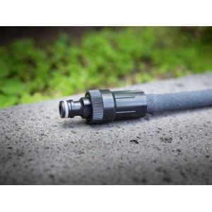 LUX Perlschlauch Classic 13 mm, 15 m mit Anschlussstück für Gartenschläuche.