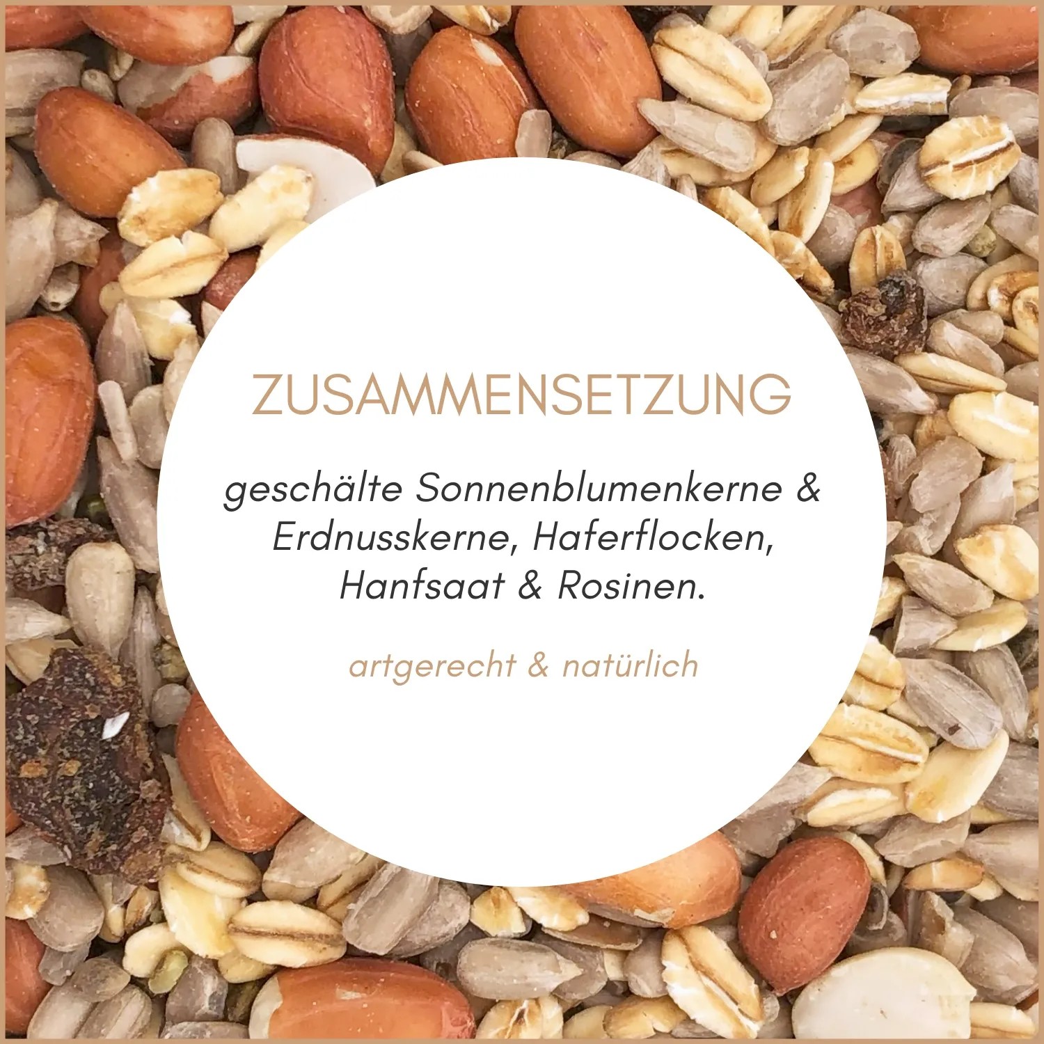 Nahaufnahme von Supravit Wildvogelfutter: geschälte Sonnenblumenkerne, Erdnusskerne, Haferflocken, Hanfsaat, Rosinen.