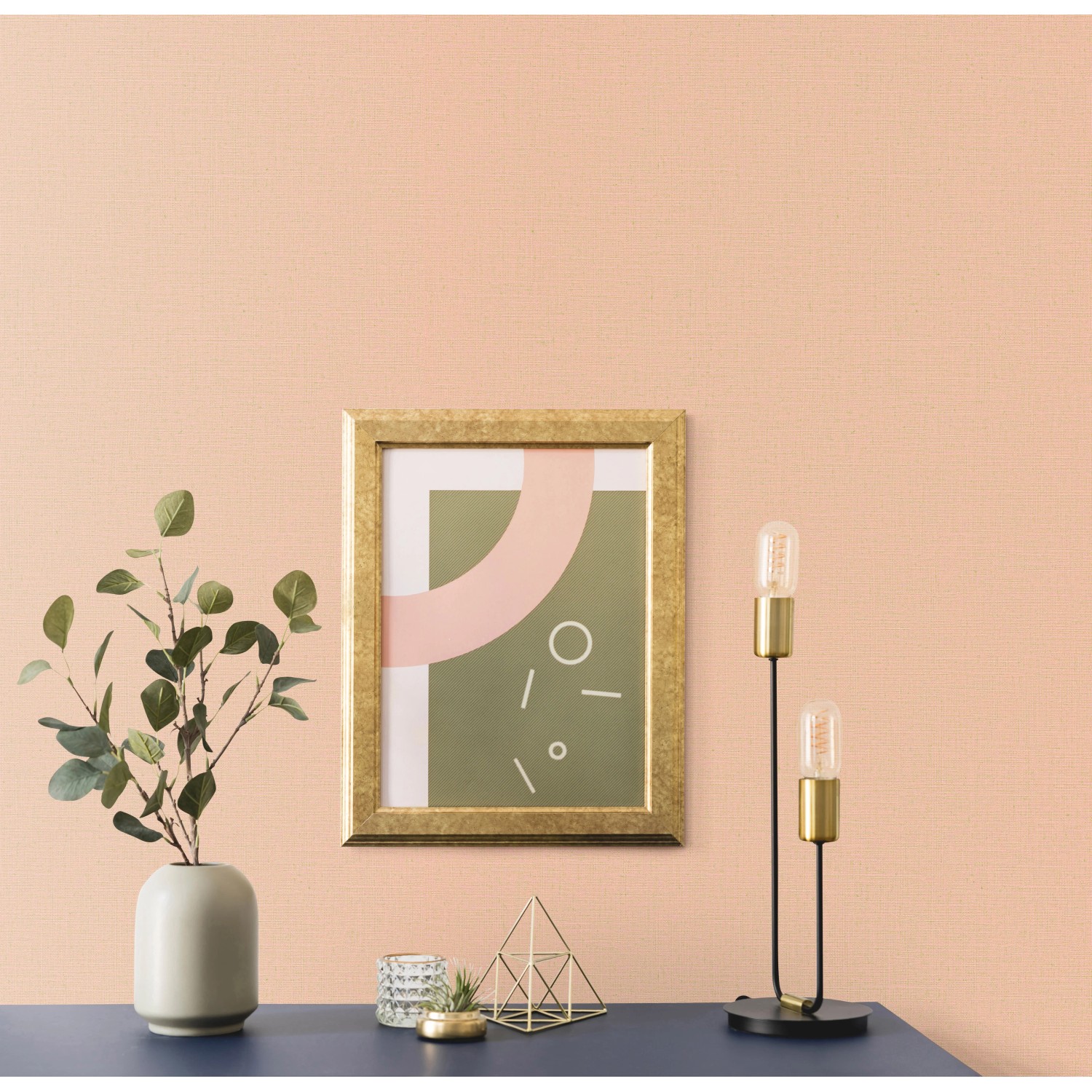 Uni Vliestapete in Apricot von Erismann Casual Chic. Textile Struktur für Wohnraum mit harmonischer Optik.