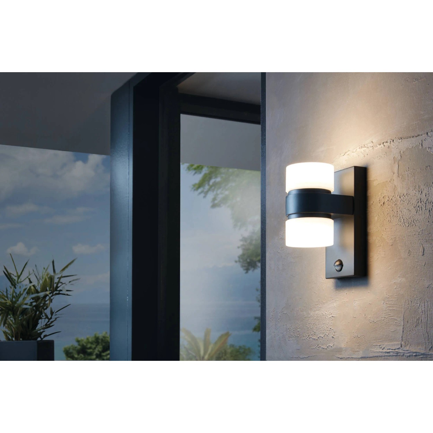 Moderne Eglo LED Außenwandleuchte Atollari, 2-flammig, anthrazit und weiß, mit Bewegungsmelder.