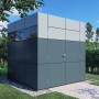 Modernes Bertilo Gartenhaus HPL 1 in Anthrazit-Grau (228x230cm) im Garten.