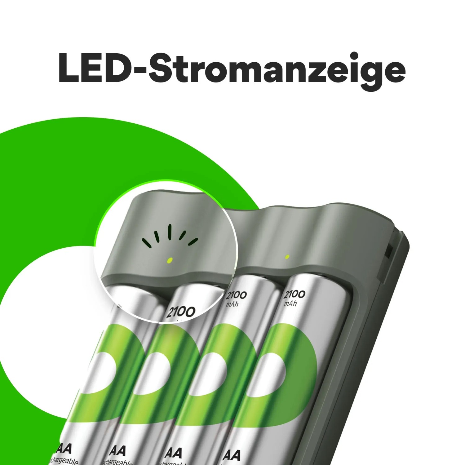 GP Akku-Ladegerät mit 4 AA Akkus 2100 mAh im Ladeschacht mit LED Anzeige.