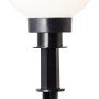 Weiße LED-Gartenleuchte Thore von Brilliant, 8W, mit Erdspieß für den Außenbereich.