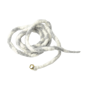 Weißes Hunter Katzenspielzeug Candy Bandy, 130 cm, aus gefilzter Merinowolle.