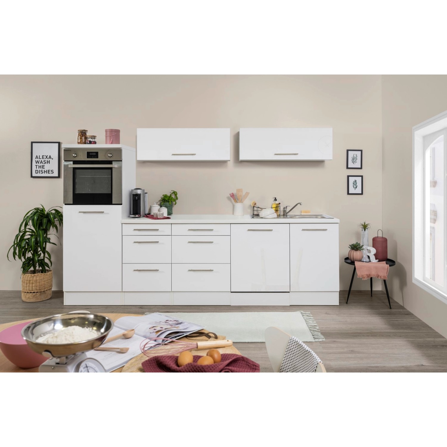 Respekta Premium Inselküche, 280 cm, Weiß Hochglanz mit Kochinsel und Elektrogeräten.