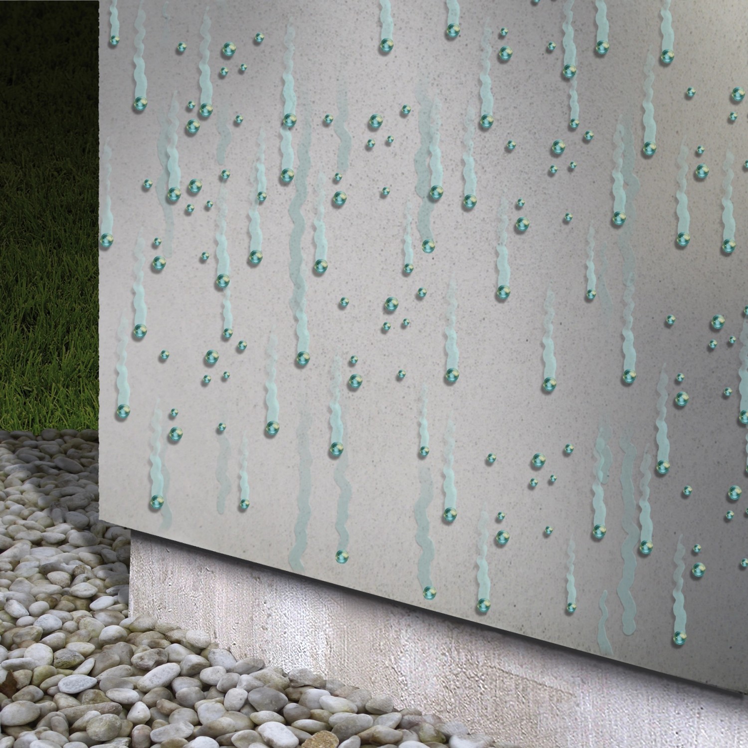 Aufgebrachte Fassaden Imprägnierung von MEM mit Wasser abweisendem Effekt auf einer Hauswand.