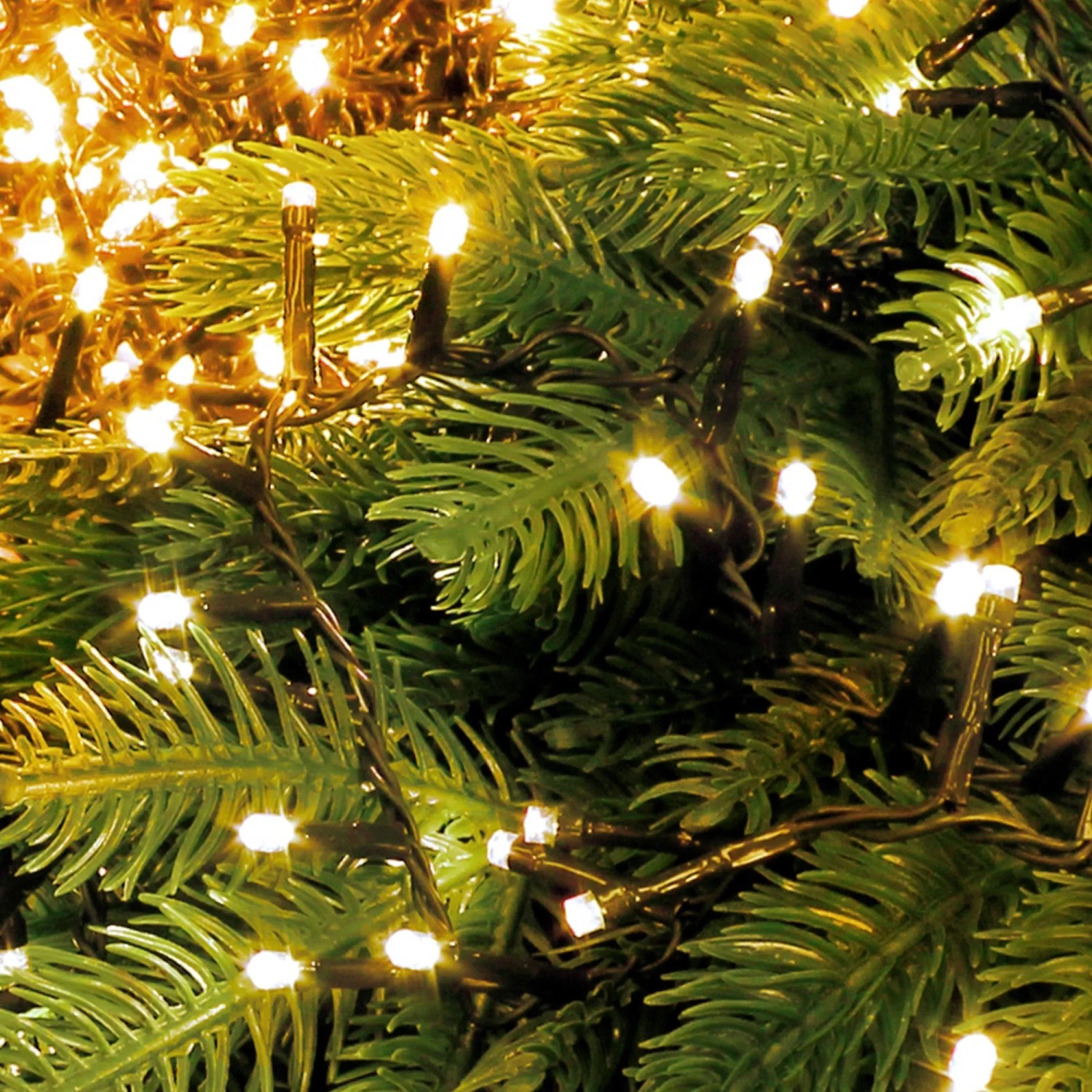 ECD Germany Lichterkette Weihnachtsbaum 14 m 700 LEDs Warmweiß 8 Modi IP44 kaufen bei OBI