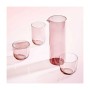 5-teiliges Villeroy & Boch Like Glass Set: pinke Karaffe und 4 Trinkgläser auf hellem Grund. Modernes Geschirr.