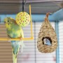 Stroh Vogelnest zum Aufhängen mit Wellensittich im Nistkasten.