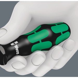 Wera TX-Schraubendreher in Hand, 6-teiliges Set mit Kraftform Plus Griff für optimalen Halt.