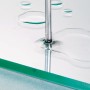 LUX Glasbohrer 4 mm bohrt ein Loch in eine Glasplatte, gekühlt mit Wasser.