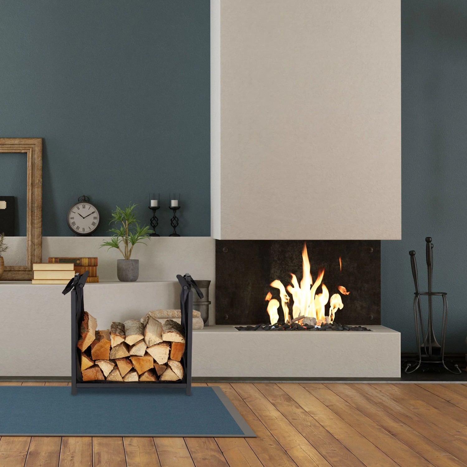 Schwarzer Stahl Kaminholzständer mit Holzscheiten im modernen Wohnzimmer vor Kamin. Praktische Holzablage mit Tragetasche.