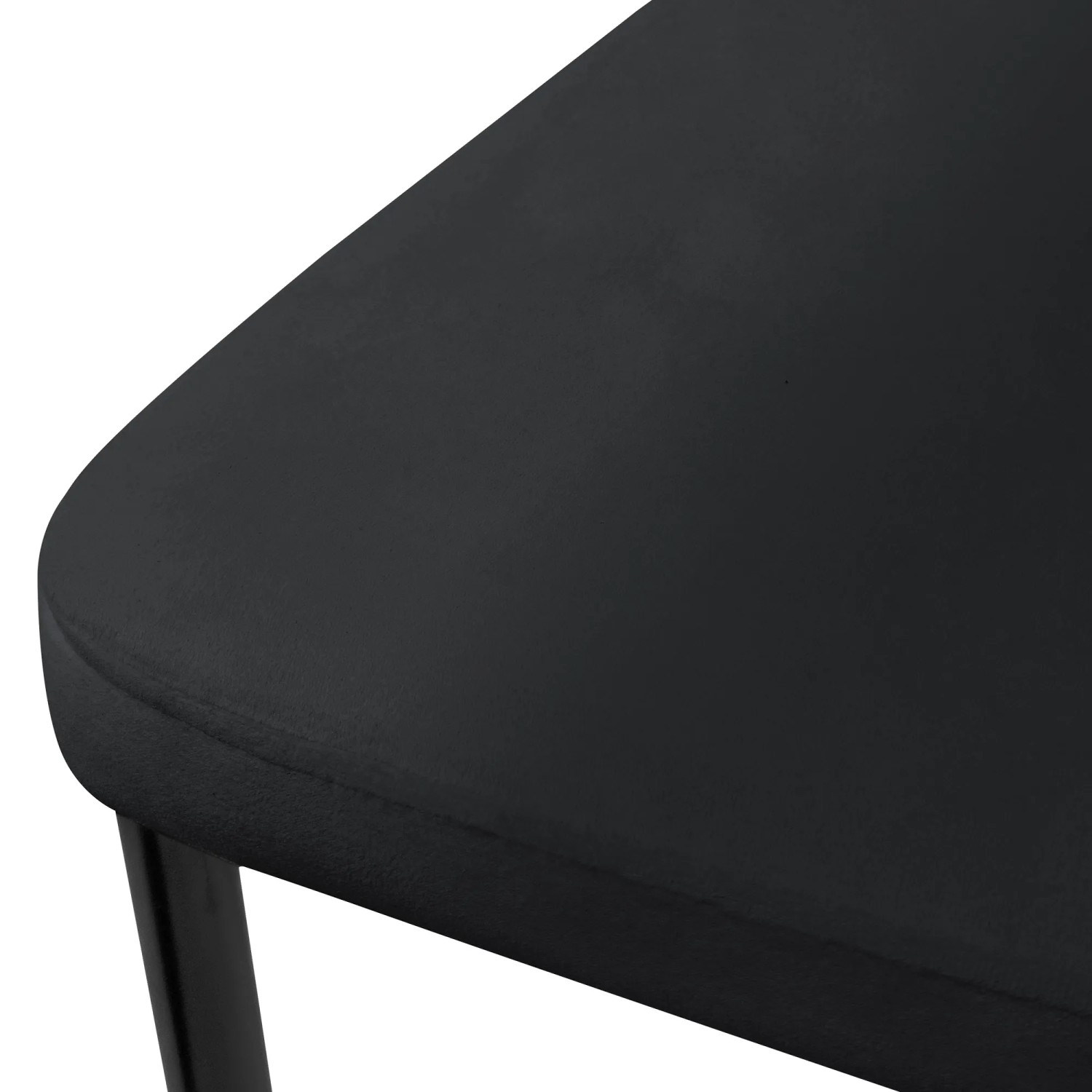 Detailaufnahme: Schwarzer ML-Design Esszimmerstuhl mit Samtbezug. Bequemer Küchenstuhl.