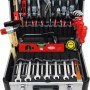 Geöffneter Famex Werkzeugkoffer 420-88 mit Werkzeugsortiment, inklusive Zangen, Schraubenschlüssel und Hammer.