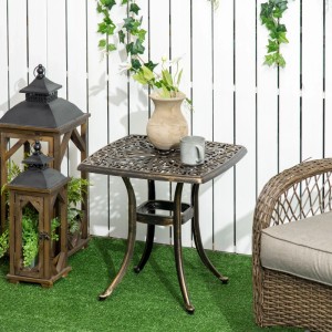 Bronzefarbener Garten Beistelltisch aus Aluminiumguss mit quadratischer Platte, Vintage-Muster und Schirmöffnung.