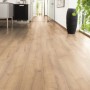 Kaindl Laminat Masterfloor Aqualine Eiche Historic Samoa im Raum verlegt.