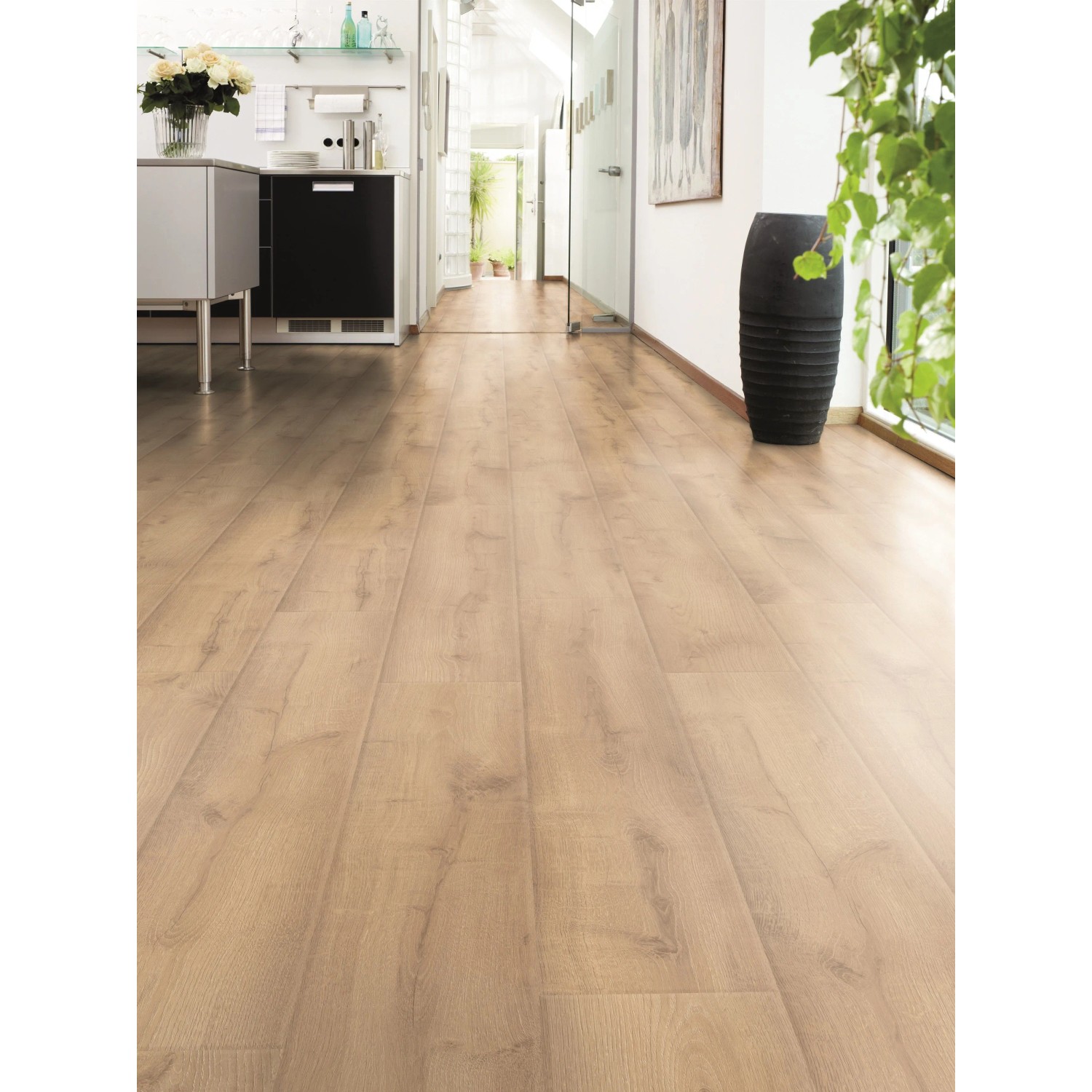 Kaindl Laminat Masterfloor Aqualine Eiche Historic Samoa im Raum verlegt.