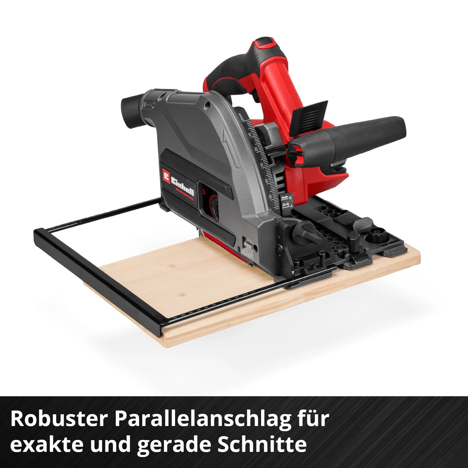 Einhell Akku-Tauchsäge TP-PS 18/165 Li BL Solo mit Parallelanschlag auf Holzplatte.