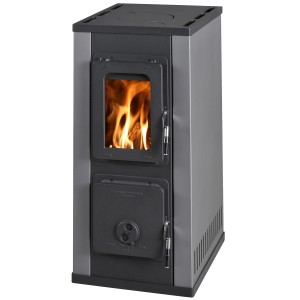 Thorma Küchenofen FLENSBURG II Stahl 7 kW mit Kochplatte und Feuer im Brennraum.