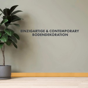 Selbstklebende KARAT Sockelleiste Oslo in Buche-Hell für einen sauberen Wandabschluss.