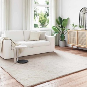 Großer, beiger vidaXL Olite Kunstfell Teppich (240x240 cm) aus weichem Polyester im Wohnzimmer.