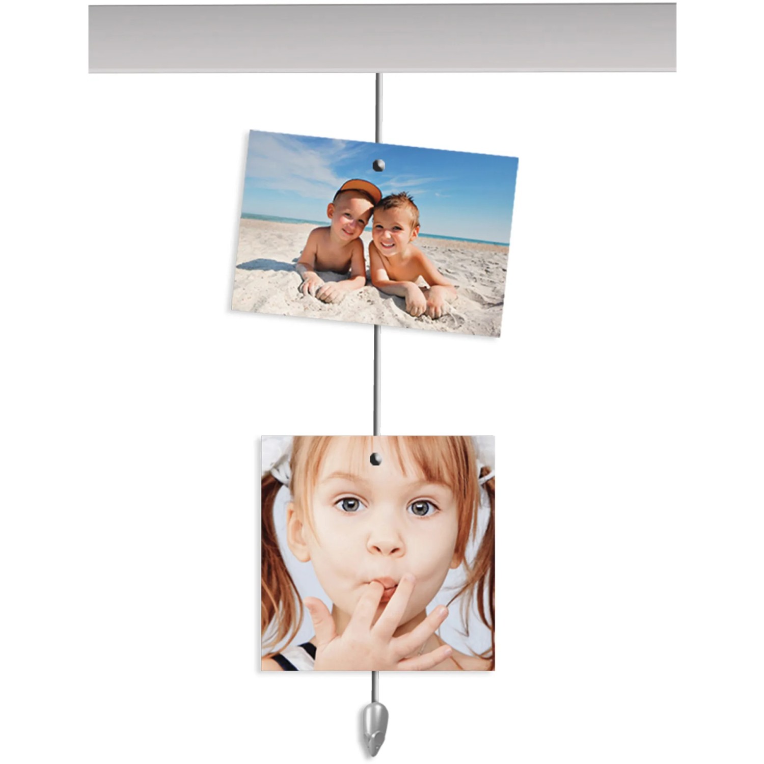 Artiteq Picture Mouse Aufhängesystem mit zwei Fotos an Stahldraht und Bilderschiene.